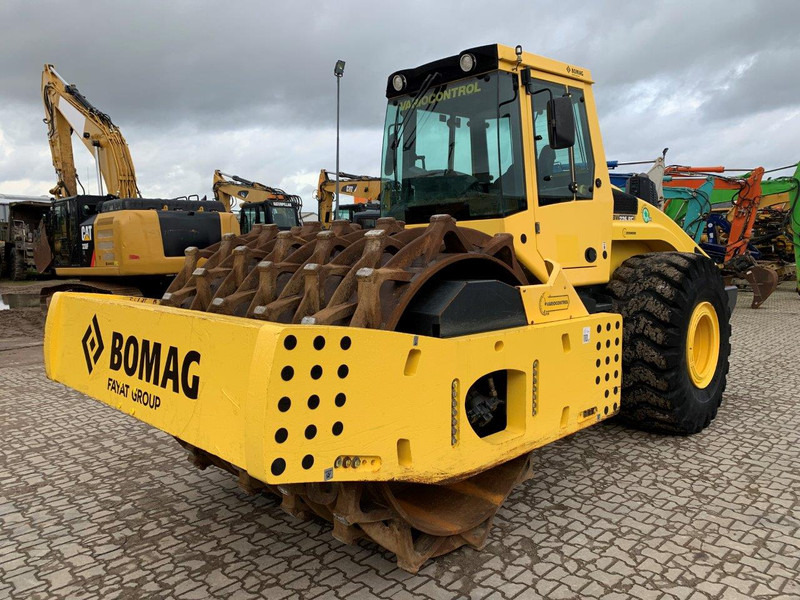 Bomag BW 226 DH-4I BVC NVT - Rullo compattatore/ Rullo compressore: foto 3 Bomag BW 226 DH-4I BVC NVT - Rullo compattatore/ Rullo compressore: foto 3