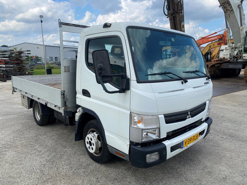 Mitsubishi Fuso Canter 3C18 NVT - Autocarro con pianale/ Cassone fisso: foto 2 Mitsubishi Fuso Canter 3C18 NVT - Autocarro con pianale/ Cassone fisso: foto 2
