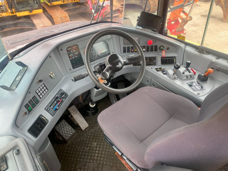 Volvo A 30 D 6x6 dumper articulated hauler - Dumper: foto 3 Volvo A 30 D 6x6 dumper articulated hauler - Dumper: foto 3