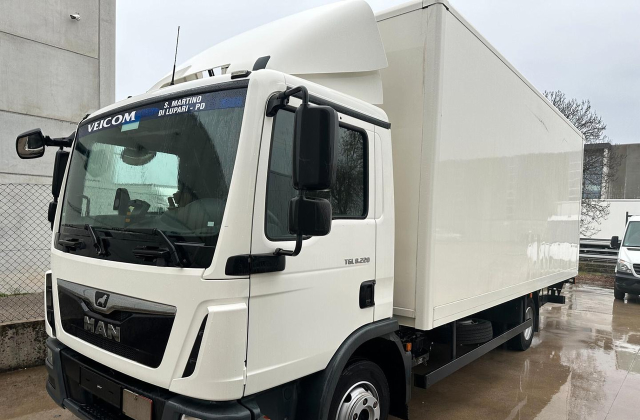 Man 8.220 FURGONE E SPONDA EURO 6 - Autocarro furgonato: foto 2 Man 8.220 FURGONE E SPONDA EURO 6 - Autocarro furgonato: foto 2