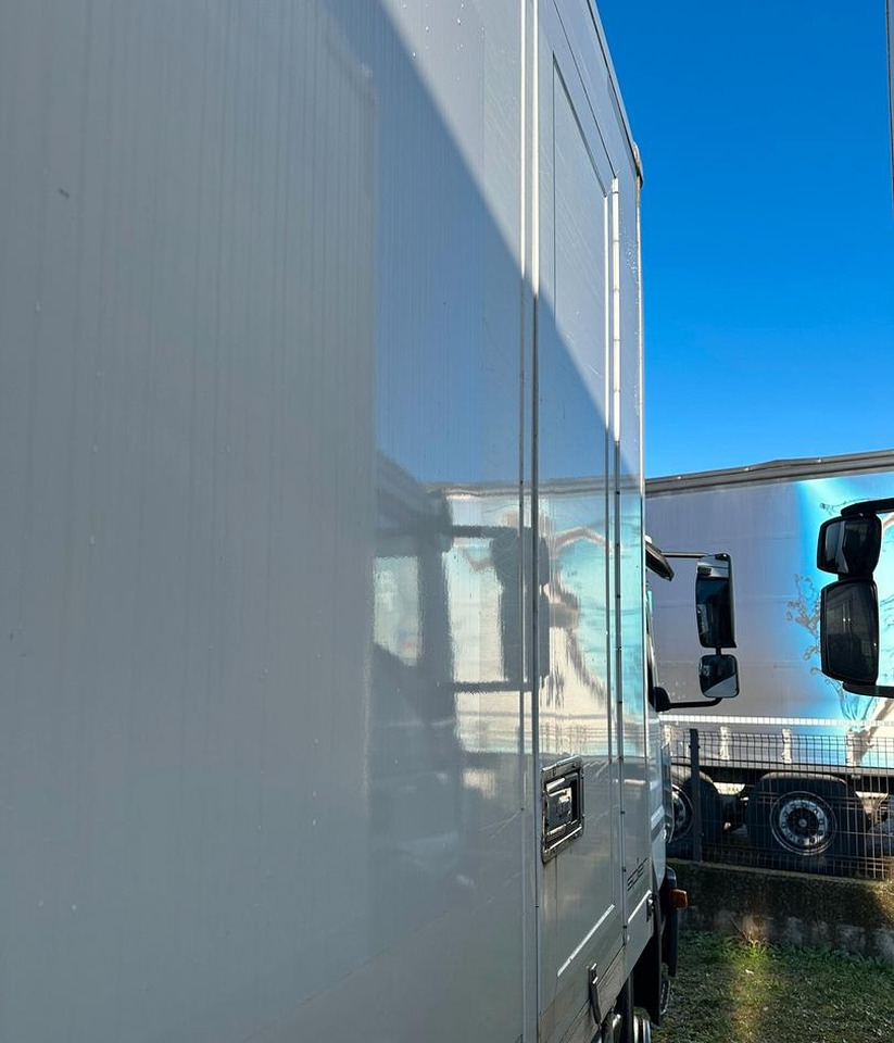 Mercedes Benz 1324 FURGONE 6,10 E SPONDA EURO 6 - Autocarro furgonato: foto 3 Mercedes Benz 1324 FURGONE 6,10 E SPONDA EURO 6 - Autocarro furgonato: foto 3