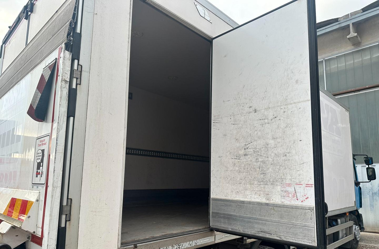 Renault Trucks - Autocarro frigorifero: foto 3 Renault Trucks - Autocarro frigorifero: foto 3