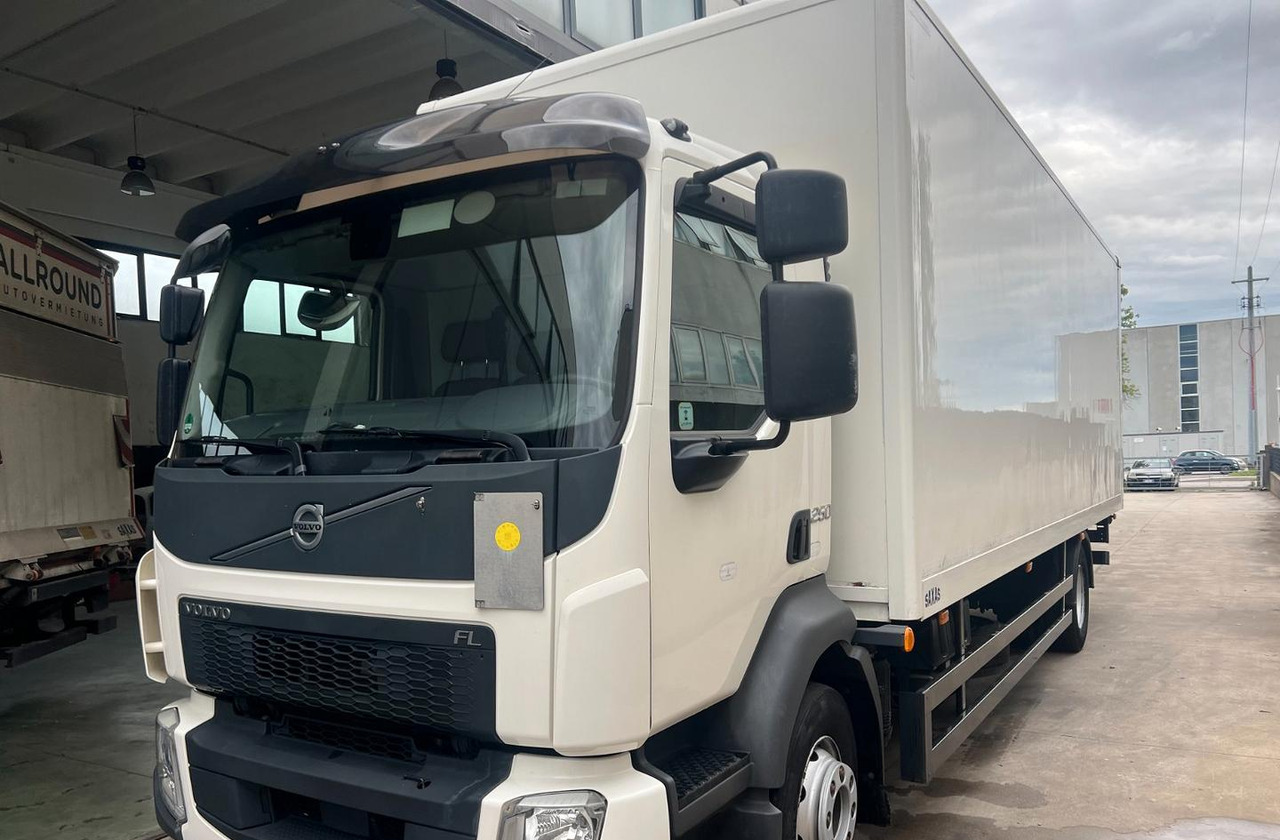 VOLVO FL 250 euro 6 sponda - Autocarro furgonato: foto 1 VOLVO FL 250 euro 6 sponda - Autocarro furgonato: foto 1