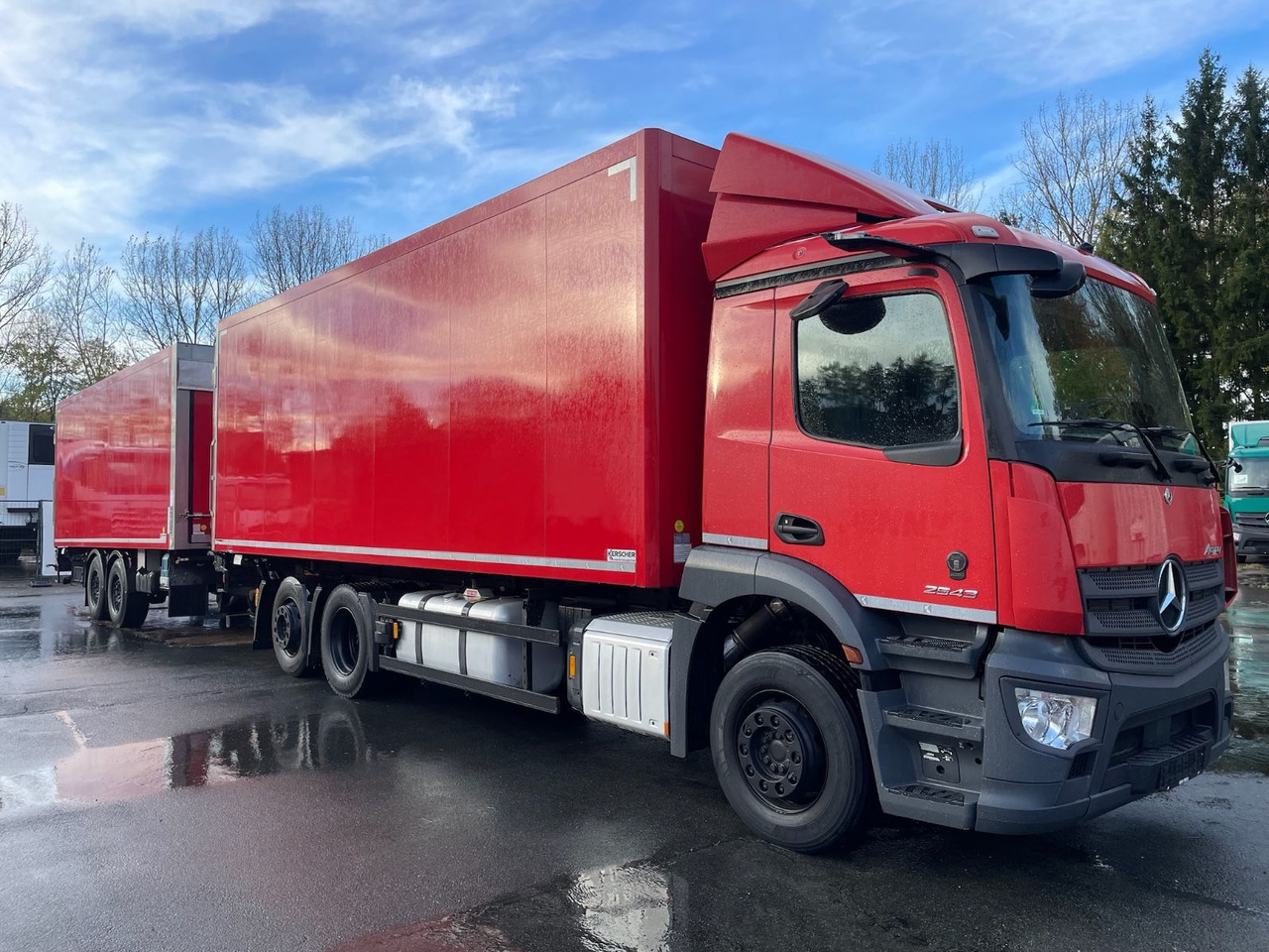 Mercedes-Benz Actros 2543 6x2 Kühlkoffer/CARRIER/KERSCHER/EU6d - Autocarro frigorifero: foto 1 Mercedes-Benz Actros 2543 6x2 Kühlkoffer/CARRIER/KERSCHER/EU6d - Autocarro frigorifero: foto 1