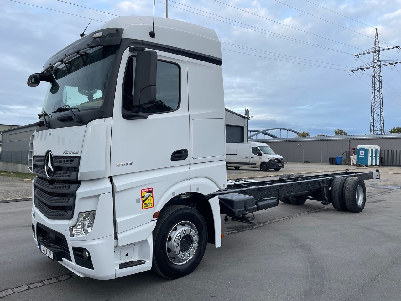 Mercedes-Benz Actros 4 1843 4x2 Fahrgestell/StandAC/ACC/EU6 - Autocarro telaio: foto 3 Mercedes-Benz Actros 4 1843 4x2 Fahrgestell/StandAC/ACC/EU6 - Autocarro telaio: foto 3