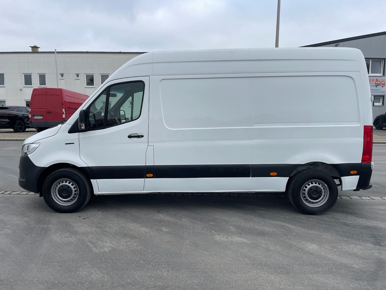 Mercedes-Benz eSprinter L2H2 Kastenwagen/47KW/AC/Kamera - Furgone chiuso, Furgone elettrico: foto 4 Mercedes-Benz eSprinter L2H2 Kastenwagen/47KW/AC/Kamera - Furgone chiuso, Furgone elettrico: foto 4