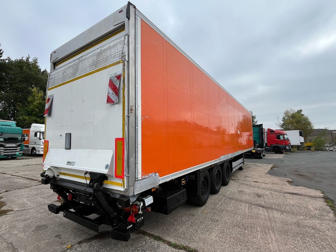 Schmitz Cargobull SCB*S3B/CARRIER/Vector1550/LBW/BÄR/2347h/13,4m - Semirimorchio frigorifero: foto 4 Schmitz Cargobull SCB*S3B/CARRIER/Vector1550/LBW/BÄR/2347h/13,4m - Semirimorchio frigorifero: foto 4