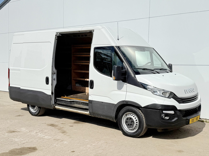 Iveco Daily 35S14 L2H2 Luchtvering Trekhaak Cruise Control Climate Control Lucht Geveerde Bestuurdersstoel - Furgone chiuso: foto 5 Iveco Daily 35S14 L2H2 Luchtvering Trekhaak Cruise Control Climate Control Lucht Geveerde Bestuurdersstoel - Furgone chiuso: foto 5