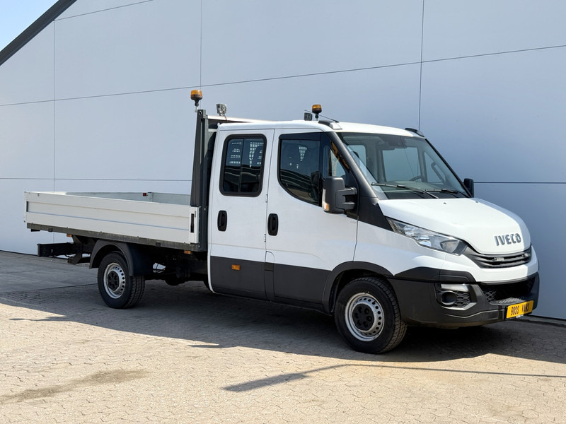 Iveco Daily 35S16 2.3 Automaat Dubbele Cabine Open laadbak Pritsche Pick up Trekhaak 3.5t Climate Control 7 Zitplaatsen Standkachel - Furgone con cassone fisso, Furgone doppia cabina: foto 4 Iveco Daily 35S16 2.3 Automaat Dubbele Cabine Open laadbak Pritsche Pick up Trekhaak 3.5t Climate Control 7 Zitplaatsen Standkachel - Furgone con cassone fisso, Furgone doppia cabina: foto 4