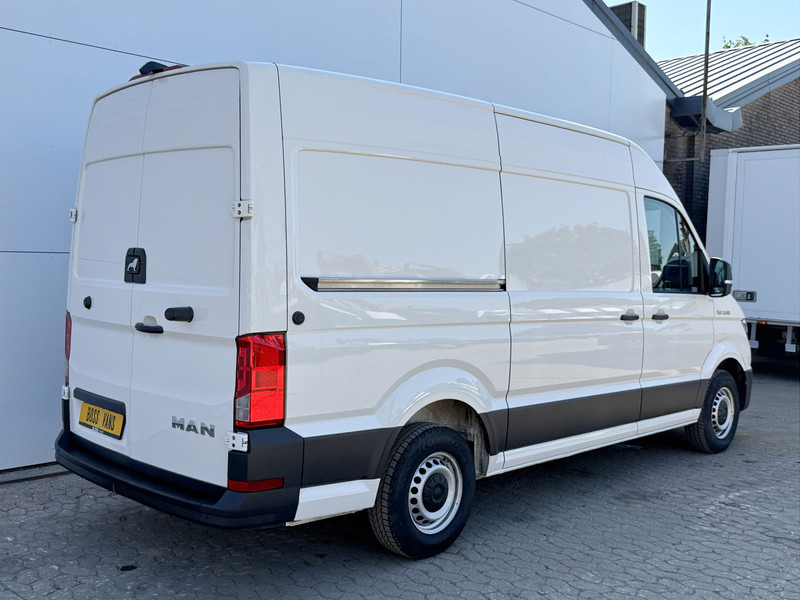 MAN TGE 3.140 2.0 TDI Automaat L3H3 Airco Cruise Control Apple Carplay Camera Parkeersensoren voor achter - Furgone chiuso: foto 3 MAN TGE 3.140 2.0 TDI Automaat L3H3 Airco Cruise Control Apple Carplay Camera Parkeersensoren voor achter - Furgone chiuso: foto 3