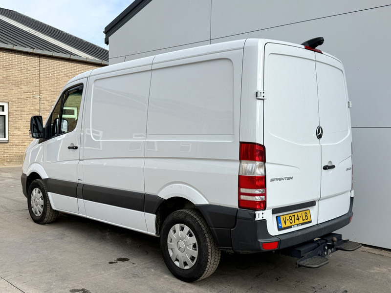 Mercedes-Benz Sprinter 311 2.1 CDI Automaat L1H1 Climate Control Cruise Control Camera trekhaak en lucht geveerde stoel - Furgone chiuso: foto 2 Mercedes-Benz Sprinter 311 2.1 CDI Automaat L1H1 Climate Control Cruise Control Camera trekhaak en lucht geveerde stoel - Furgone chiuso: foto 2