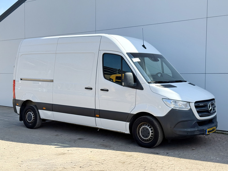 Mercedes-Benz Sprinter 314 2.2 CDI Automaat L2H2 Climate Control Cruise Control Standkachel Navigatie Camera - Furgone chiuso: foto 4 Mercedes-Benz Sprinter 314 2.2 CDI Automaat L2H2 Climate Control Cruise Control Standkachel Navigatie Camera - Furgone chiuso: foto 4
