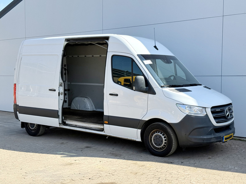 Mercedes-Benz Sprinter 314 2.2 CDI Automaat L2H2 Climate Control Cruise Control Standkachel Navigatie Camera - Furgone chiuso: foto 5 Mercedes-Benz Sprinter 314 2.2 CDI Automaat L2H2 Climate Control Cruise Control Standkachel Navigatie Camera - Furgone chiuso: foto 5