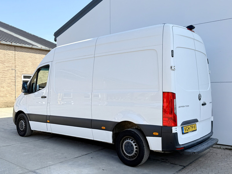 Mercedes-Benz Sprinter 314 2.2 CDI Automaat L2H2 Climate Control Cruise Control Standkachel Navigatie Camera - Furgone chiuso: foto 2 Mercedes-Benz Sprinter 314 2.2 CDI Automaat L2H2 Climate Control Cruise Control Standkachel Navigatie Camera - Furgone chiuso: foto 2