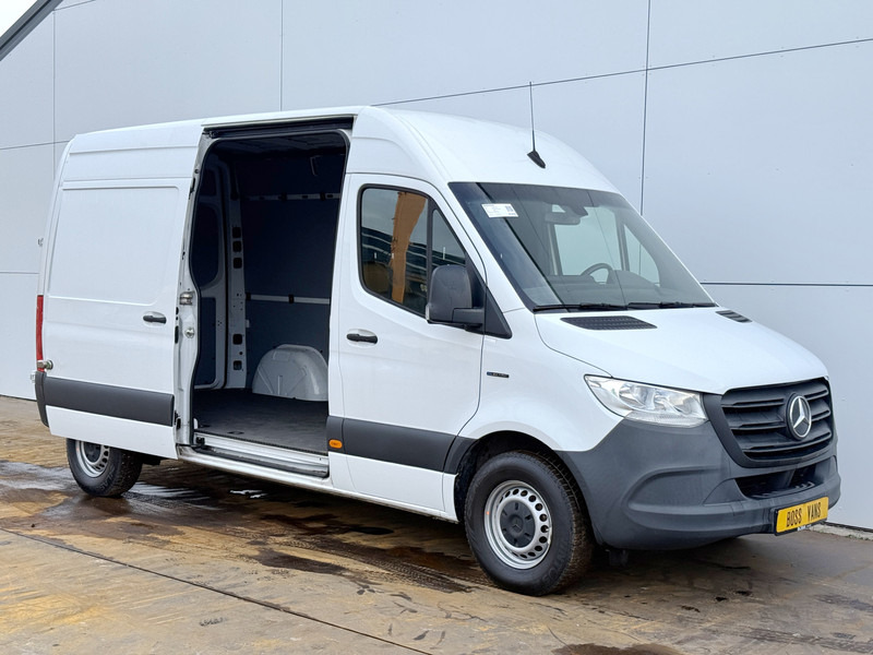 Mercedes-Benz eSprinter 112 L2H2 100% Elektrisch 55kWh 168km WLTP 80kw Snelladen Climate Control Camera Stoelverwarming - Furgone chiuso, Furgone elettrico: foto 5 Mercedes-Benz eSprinter 112 L2H2 100% Elektrisch 55kWh 168km WLTP 80kw Snelladen Climate Control Camera Stoelverwarming - Furgone chiuso, Furgone elettrico: foto 5