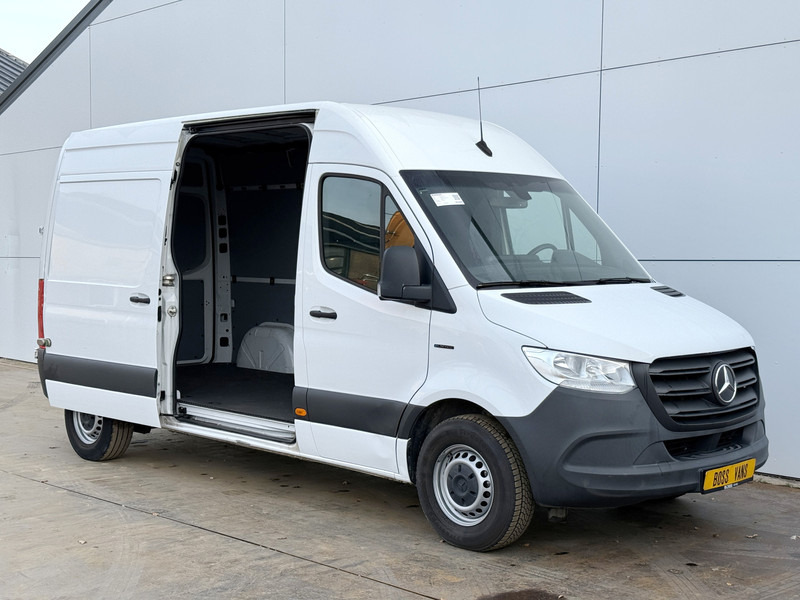 Mercedes-Benz eSprinter 312 ALL-IN PRIJS L2H2 55kWh 168km WLTP 80kw Snelladen Climate Control Stoelverwarming - Furgone chiuso, Furgone elettrico: foto 5 Mercedes-Benz eSprinter 312 ALL-IN PRIJS L2H2 55kWh 168km WLTP 80kw Snelladen Climate Control Stoelverwarming - Furgone chiuso, Furgone elettrico: foto 5