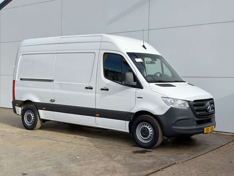Mercedes-Benz eSprinter 312 ALL-IN PRIJS L2H2 55kWh 168km WLTP 80kw Snelladen Climate Control Stoelverwarming - Furgone chiuso, Furgone elettrico: foto 4 Mercedes-Benz eSprinter 312 ALL-IN PRIJS L2H2 55kWh 168km WLTP 80kw Snelladen Climate Control Stoelverwarming - Furgone chiuso, Furgone elettrico: foto 4