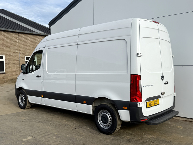 Mercedes-Benz eSprinter 312 ALL-IN PRIJS L2H2 55kWh 168km WLTP 80kw Snelladen Climate Control Stoelverwarming - Furgone chiuso, Furgone elettrico: foto 2 Mercedes-Benz eSprinter 312 ALL-IN PRIJS L2H2 55kWh 168km WLTP 80kw Snelladen Climate Control Stoelverwarming - Furgone chiuso, Furgone elettrico: foto 2