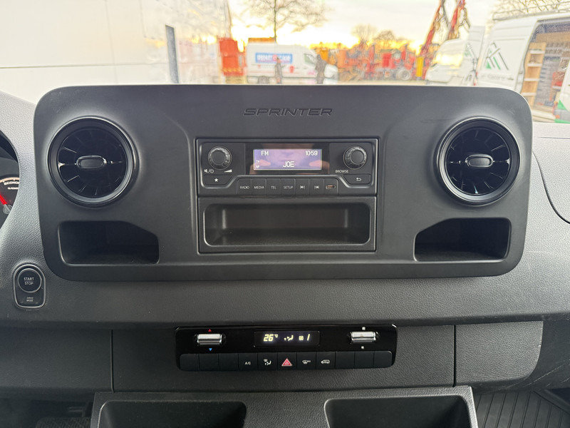 Furgone chiuso, Furgone elettrico Mercedes-Benz eSprinter eSprinter 312 L2H2 100% Elektrisch 55kWh 168km WLTP 80kw Snelladen Climate Control Camera Stoelverwarming Laadkabel: foto 17