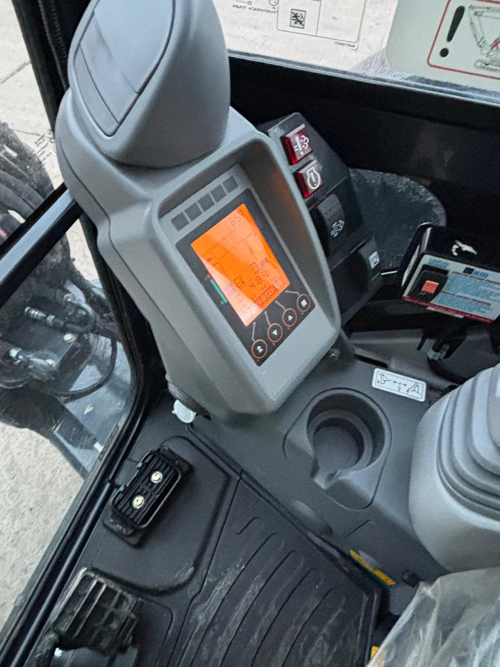 Miniescavatore Hitachi ZX55U-6 CLR: foto 16