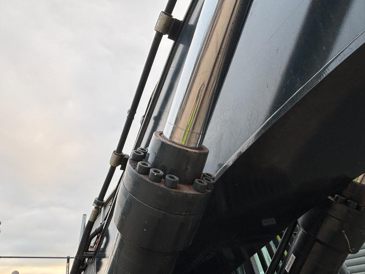 Escavatore cingolato Hyundai HX380AL: foto 13