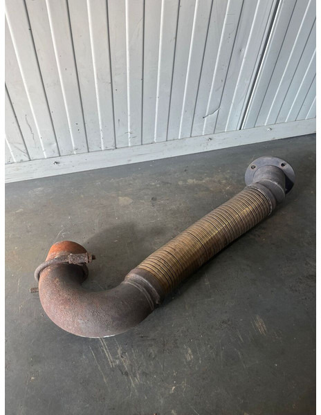 Liebherr A904 Li/A904C Li/R904/R904C - Tubo di scarico: foto 1 Liebherr A904 Li/A904C Li/R904/R904C - Tubo di scarico: foto 1