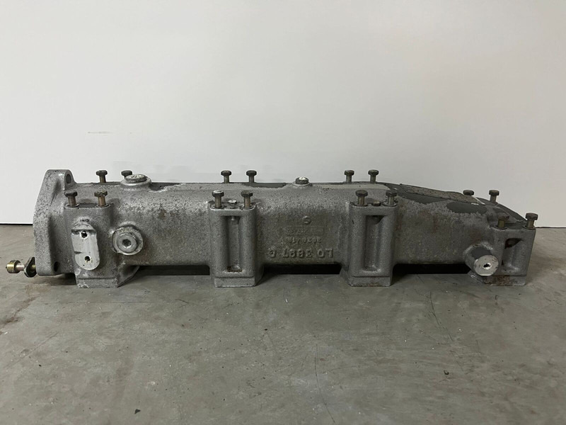 Liebherr A974 / P974 / R942 / R944 / R954 / R964 / R974 / R974B - A 974 / P 974 / R 942 / R 944 / R 954 / R 964 / R 974 / R 974B - Tubi di aspirazione aria: foto 3 Liebherr A974 / P974 / R942 / R944 / R954 / R964 / R974 / R974B - A 974 / P 974 / R 942 / R 944 / R 954 / R 964 / R 974 / R 974B - Tubi di aspirazione aria: foto 3