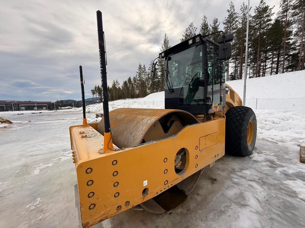 CAT CS 68 B - Rullo compattatore/ Rullo compressore: foto 4 CAT CS 68 B - Rullo compattatore/ Rullo compressore: foto 4