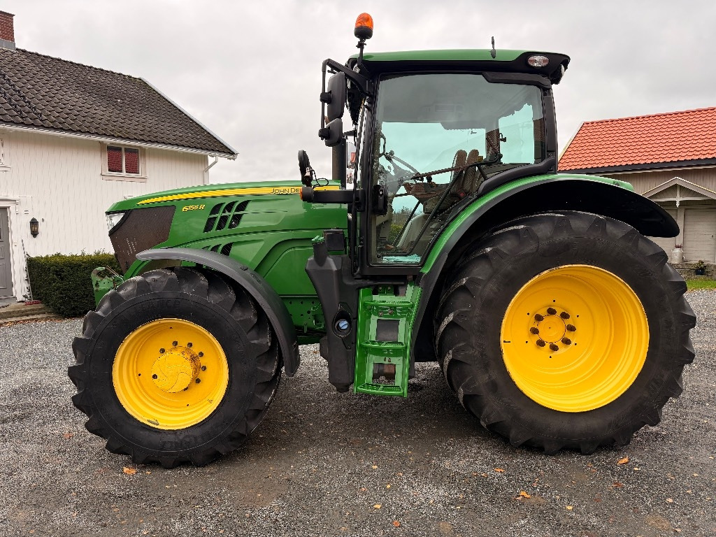 John Deere 6155 R - Trattore: foto 1 John Deere 6155 R - Trattore: foto 1