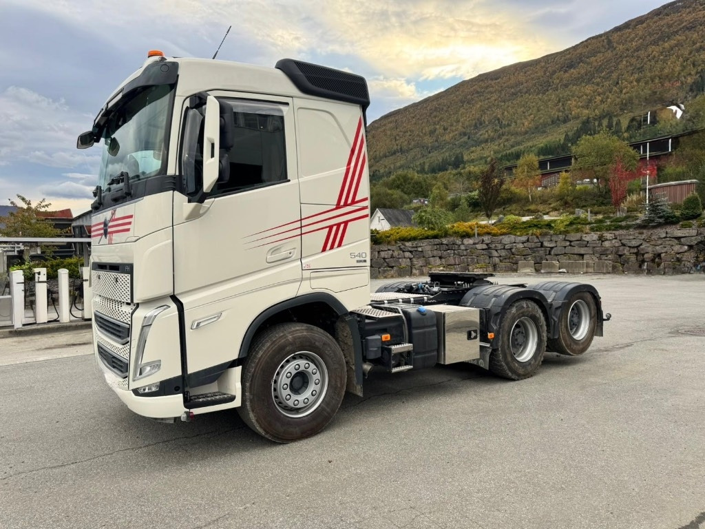 Volvo FH540 6 X 4 - Trattore stradale: foto 1 Volvo FH540 6 X 4 - Trattore stradale: foto 1