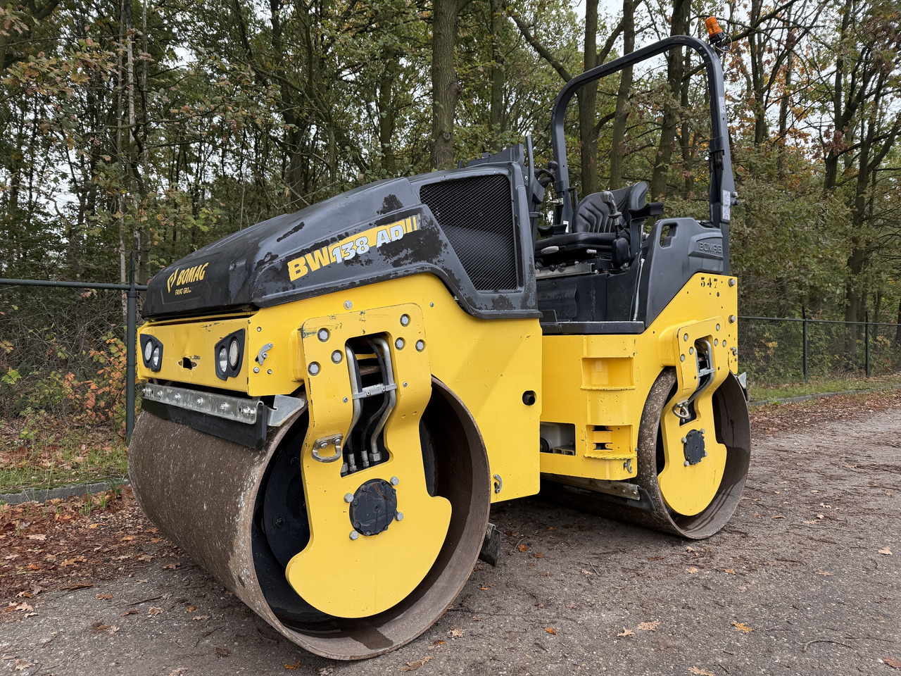 BOMAG BW138AD-5 - Rullo compattatore/ Rullo compressore: foto 1 BOMAG BW138AD-5 - Rullo compattatore/ Rullo compressore: foto 1