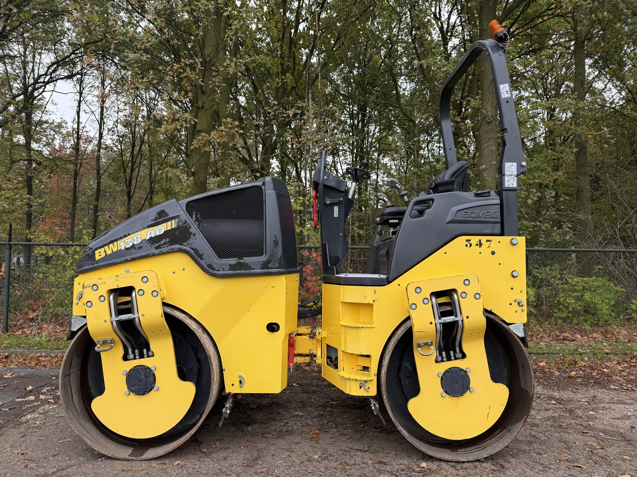 BOMAG BW138AD-5 - Rullo compattatore/ Rullo compressore: foto 2 BOMAG BW138AD-5 - Rullo compattatore/ Rullo compressore: foto 2