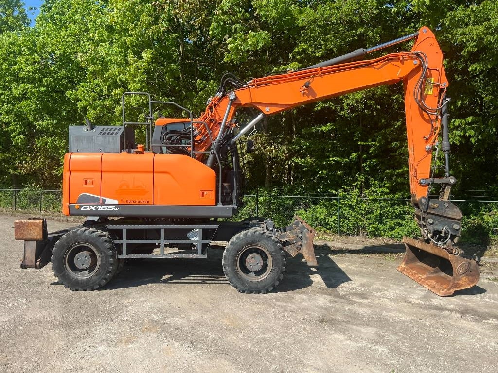 Doosan DX 165 W-5 - Escavatore gommato: foto 5 Doosan DX 165 W-5 - Escavatore gommato: foto 5