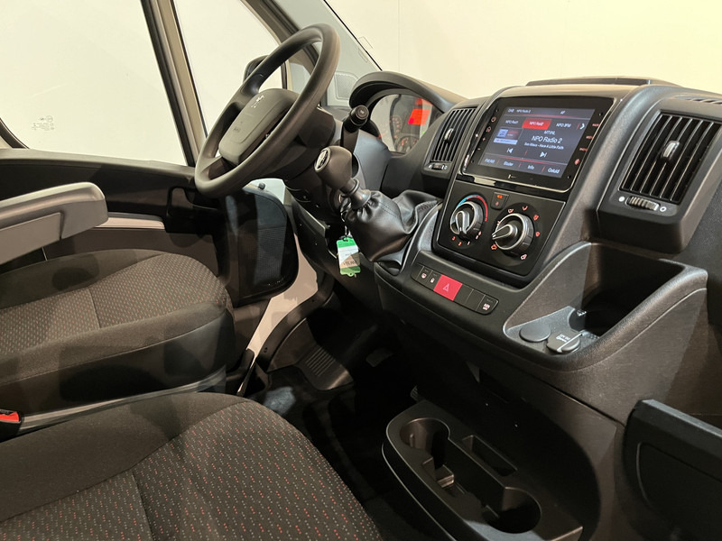 Peugeot Boxer 2.2 BlueHDi 120 PK L2H2 DC Dubbel Cabine / Euro 6 / Airco / CarPlay / Camera / Trekhaak / Cruise Control / 500 KM Z.G.A.N. !! / BPM VRIJ !! - Furgoncino, Furgone doppia cabina: foto 3 Peugeot Boxer 2.2 BlueHDi 120 PK L2H2 DC Dubbel Cabine / Euro 6 / Airco / CarPlay / Camera / Trekhaak / Cruise Control / 500 KM Z.G.A.N. !! / BPM VRIJ !! - Furgoncino, Furgone doppia cabina: foto 3