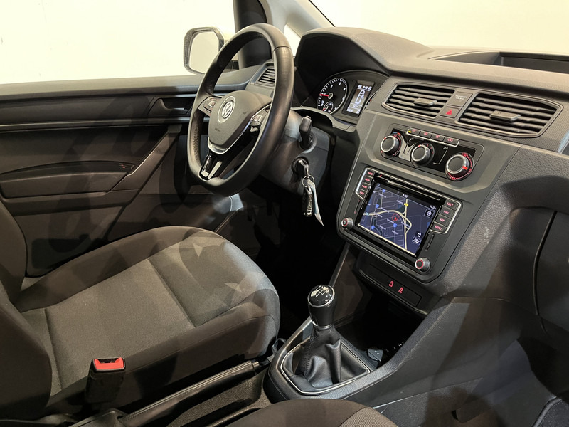 Volkswagen Caddy 2.0 TDI L1H1 BMT Highline / Euro 6 / Airco / Cruise Control / CarPlay / Trekhaak / PDC / Navigatie - Furgoncino: foto 3 Volkswagen Caddy 2.0 TDI L1H1 BMT Highline / Euro 6 / Airco / Cruise Control / CarPlay / Trekhaak / PDC / Navigatie - Furgoncino: foto 3