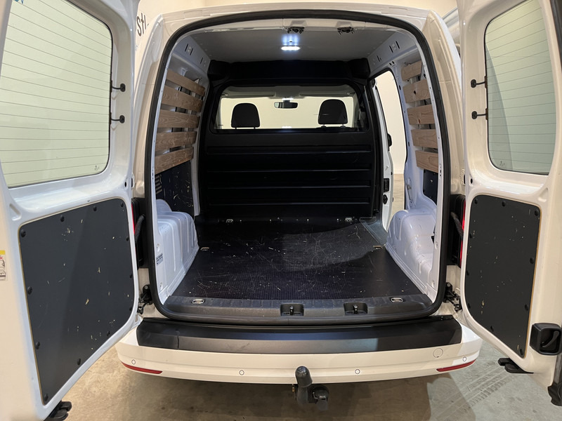 Volkswagen Caddy 2.0 TDI L1H1 BMT Highline / Euro 6 / Airco / Cruise Control / CarPlay / Trekhaak / PDC / Navigatie - Furgoncino: foto 5 Volkswagen Caddy 2.0 TDI L1H1 BMT Highline / Euro 6 / Airco / Cruise Control / CarPlay / Trekhaak / PDC / Navigatie - Furgoncino: foto 5