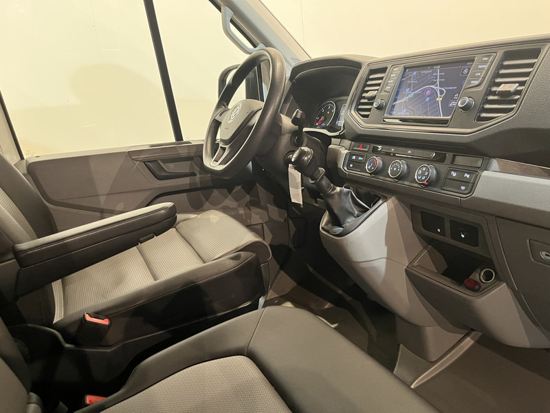 Volkswagen Crafter 35 2.0 TDI L3H3 180 PK Servicebus / Bott Inrichting / Euro 6 / Trekhaak 3000 KG / 220V. / Airco / Navigatie / CarPlay / Cruise Control / PDC 85.250 KM !! - Furgone chiuso, Furgone doppia cabina: foto 3 Volkswagen Crafter 35 2.0 TDI L3H3 180 PK Servicebus / Bott Inrichting / Euro 6 / Trekhaak 3000 KG / 220V. / Airco / Navigatie / CarPlay / Cruise Control / PDC 85.250 KM !! - Furgone chiuso, Furgone doppia cabina: foto 3