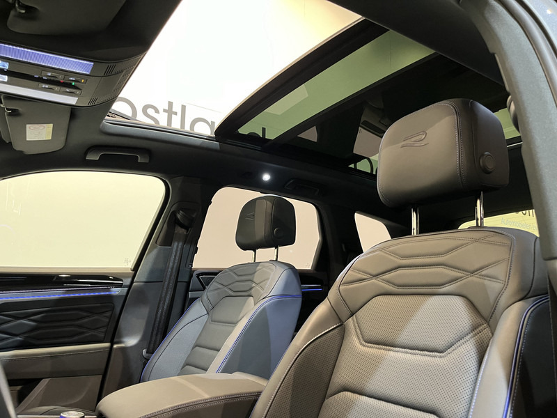 Volkswagen Touareg R 3.0 TSi 462 PK eHybrid 4MOTION Full Options / Luchtvering / IQ Matrix / 360 Camera / Panoramadak / Head-Up / Leder / Stoelventilatie / Stoelverwarming - SUV/ Fuoristrada: foto 5 Volkswagen Touareg R 3.0 TSi 462 PK eHybrid 4MOTION Full Options / Luchtvering / IQ Matrix / 360 Camera / Panoramadak / Head-Up / Leder / Stoelventilatie / Stoelverwarming - SUV/ Fuoristrada: foto 5