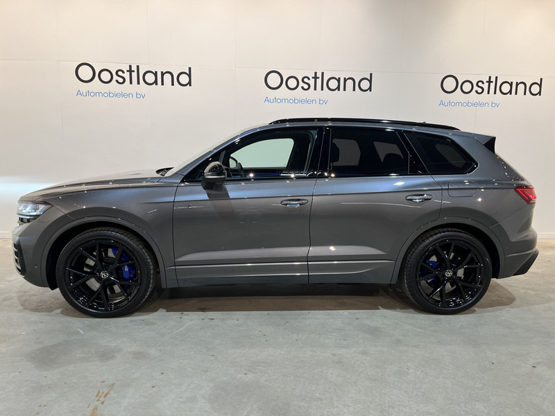Volkswagen Touareg R 3.0 TSi 462 PK eHybrid 4MOTION Full Options / Luchtvering / IQ Matrix / 360 Camera / Panoramadak / Head-Up / Leder / Stoelventilatie / Stoelverwarming - SUV/ Fuoristrada: foto 3 Volkswagen Touareg R 3.0 TSi 462 PK eHybrid 4MOTION Full Options / Luchtvering / IQ Matrix / 360 Camera / Panoramadak / Head-Up / Leder / Stoelventilatie / Stoelverwarming - SUV/ Fuoristrada: foto 3