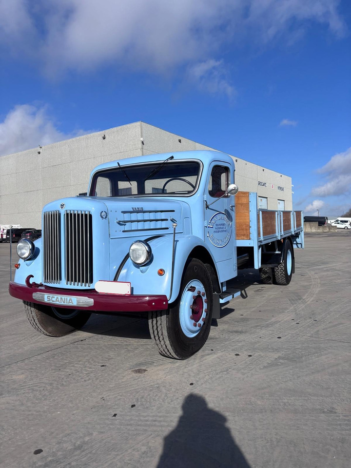 Scania Scania 111 - Autocarro con pianale/ Cassone fisso: foto 1 Scania Scania 111 - Autocarro con pianale/ Cassone fisso: foto 1