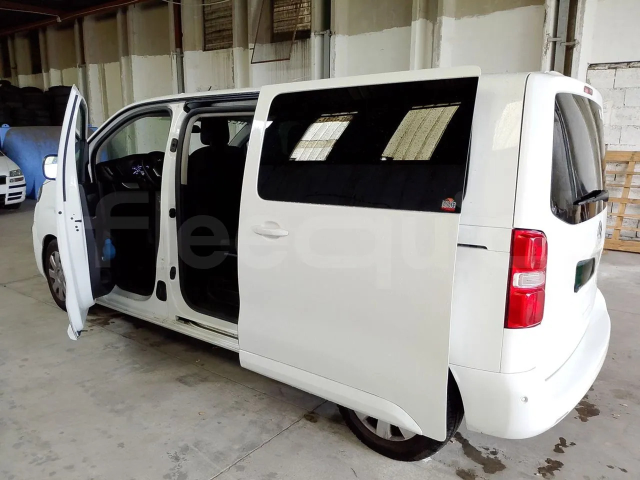 Minibus, Pulmino Citroën Spacetourer: foto 18