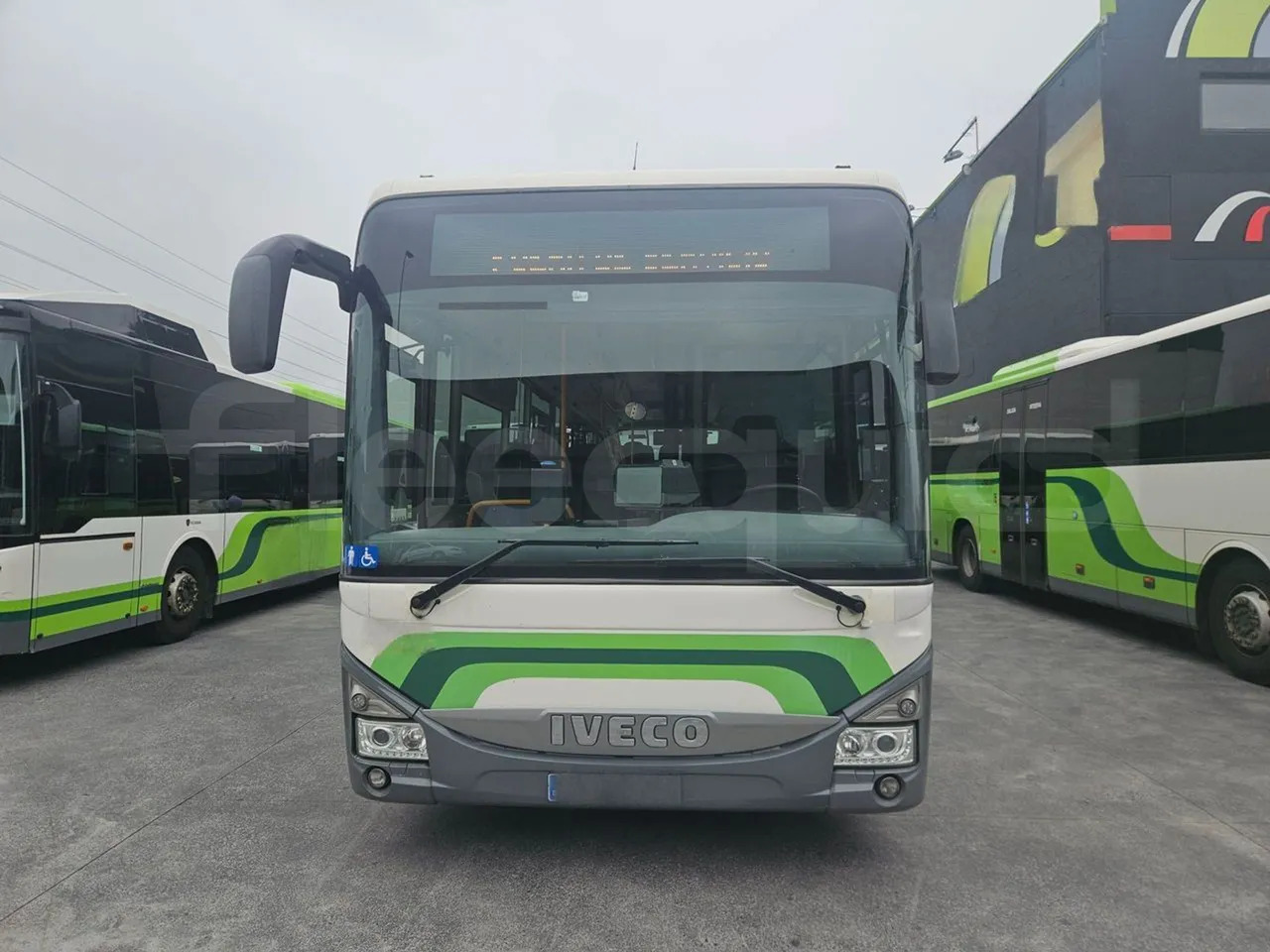 Iveco Crossway Low Entry - Autobus urbano: foto 2 Iveco Crossway Low Entry - Autobus urbano: foto 2
