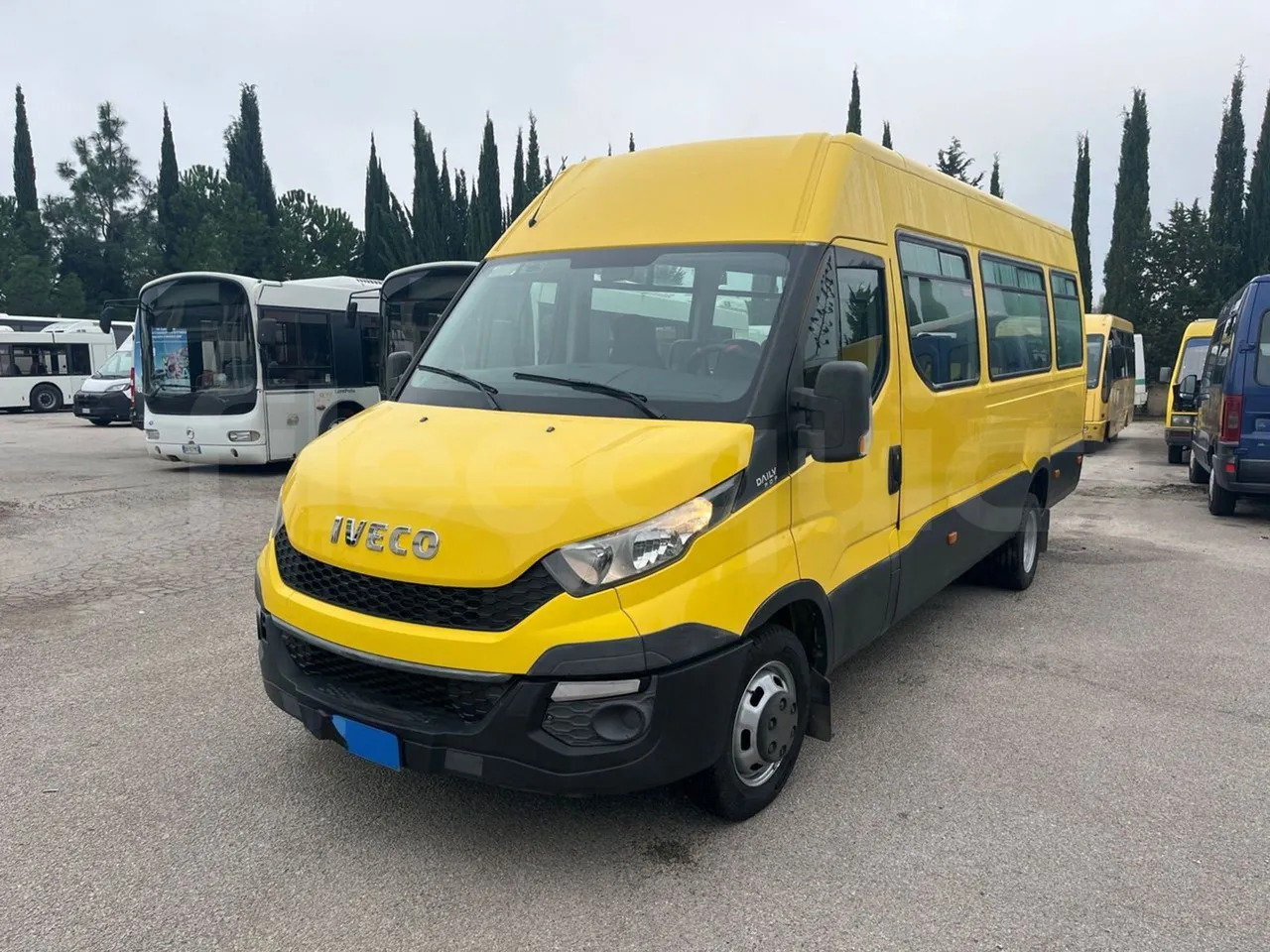 Iveco Daily - Scuolabus: foto 4 Iveco Daily - Scuolabus: foto 4