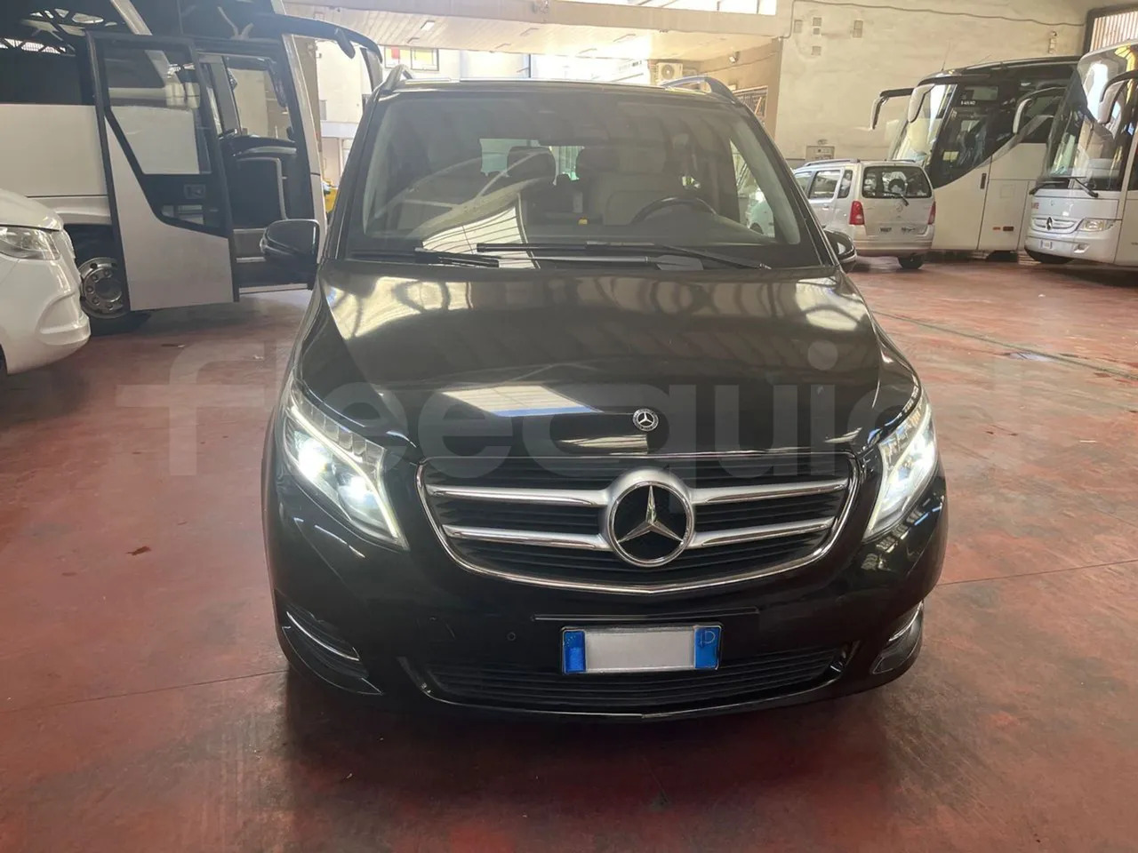 Mercedes-Benz Viano - Minibus, Pulmino: foto 2 Mercedes-Benz Viano - Minibus, Pulmino: foto 2
