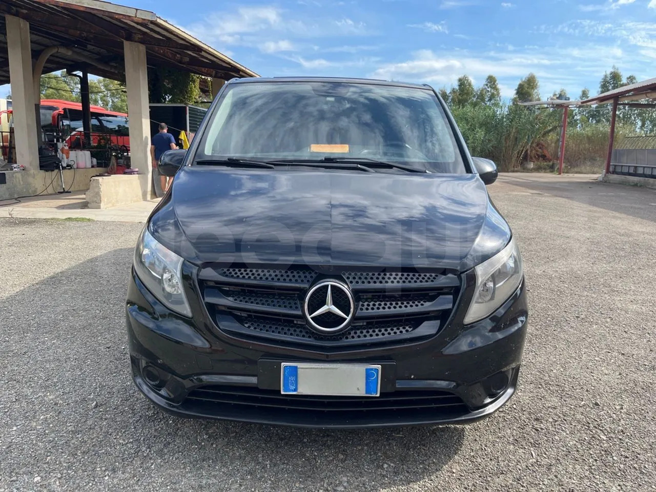 Mercedes-Benz Vito Tourer - Minibus, Pulmino: foto 2 Mercedes-Benz Vito Tourer - Minibus, Pulmino: foto 2