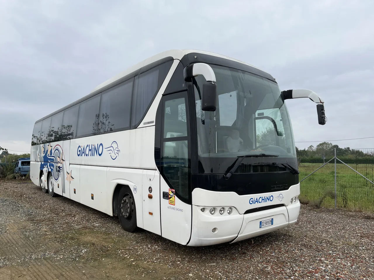 Neoplan P22 - Pullman: foto 1 Neoplan P22 - Pullman: foto 1