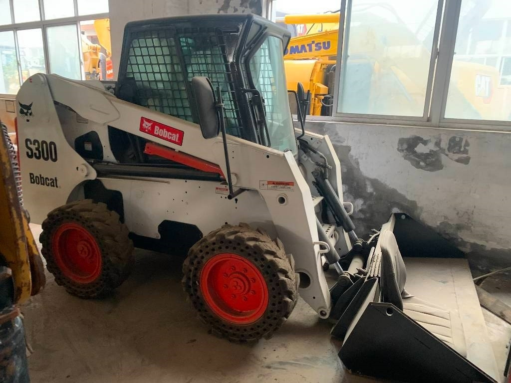 Bobcat S 300 - Minipala: foto 1 Bobcat S 300 - Minipala: foto 1
