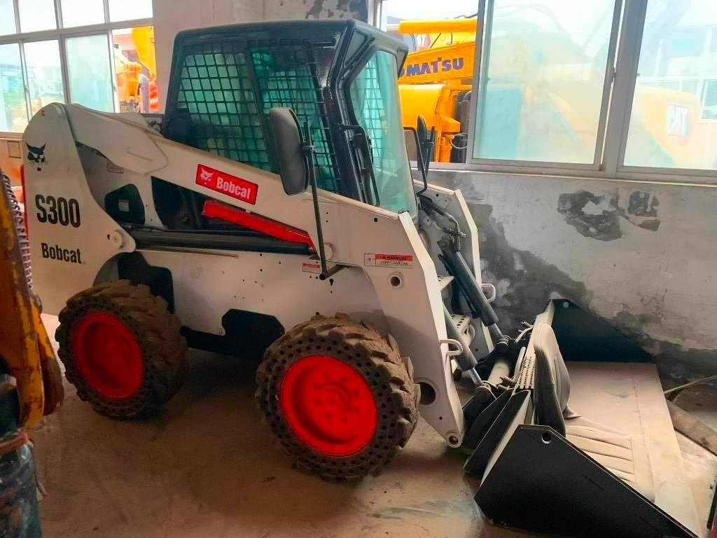Bobcat S 300 - Minipala: foto 1 Bobcat S 300 - Minipala: foto 1