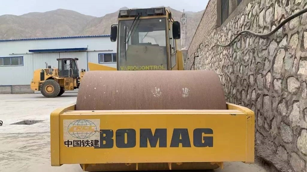 Bomag bw225d-3 - Rullo compattatore/ Rullo compressore: foto 3 Bomag bw225d-3 - Rullo compattatore/ Rullo compressore: foto 3