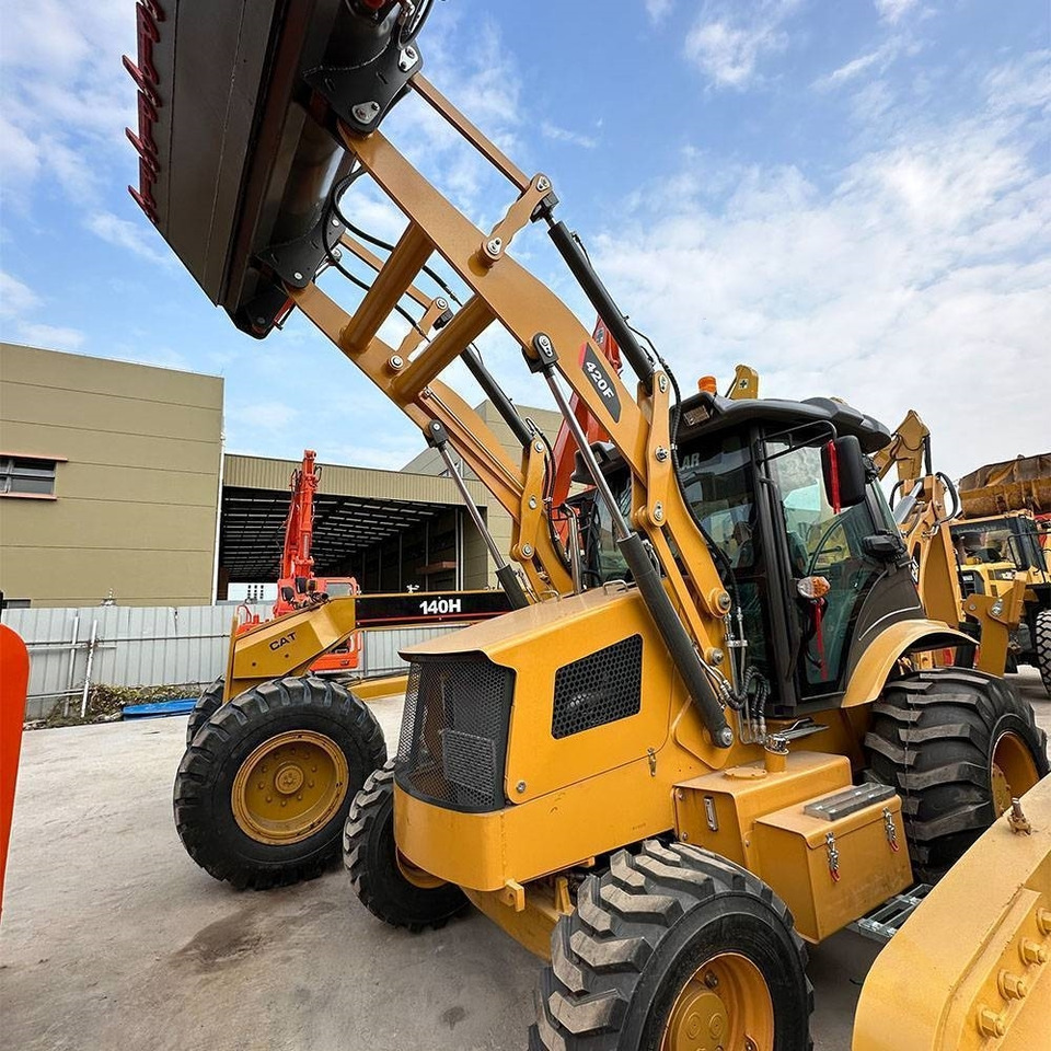CAT 420 F - Terna: foto 1 CAT 420 F - Terna: foto 1